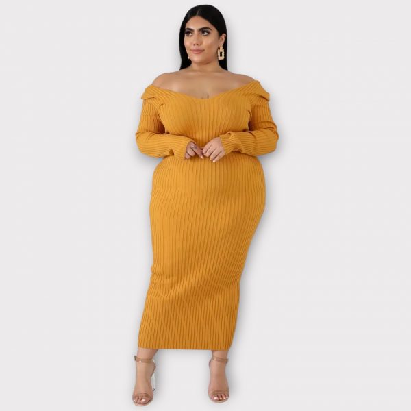 LYNN PLUS ROBE LONGUE EN TRICOT CÔTELÉ À ÉPAULES DÉNUDÉES